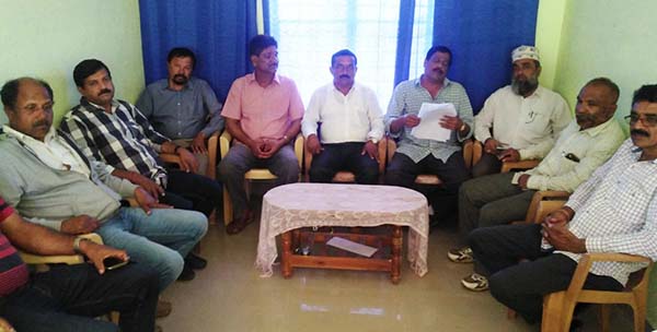 ಅಭ್ಯರ್ಥಿಯಾಗುವ ಅರ್ಹತೆ ಇಲ್ಲದವರಿಗೆ ಶಾಸಕರ ರಾಜೀನಾಮೆ ಕೇಳುವ ನೈತಿಕತೆ ಇಲ್ಲ: ಡಿ.ಜೆ.ಸುರೇಶ್